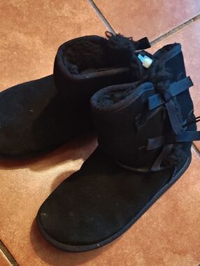 UGG Koolaburra Black Faux-Fur Bow Kids Boots